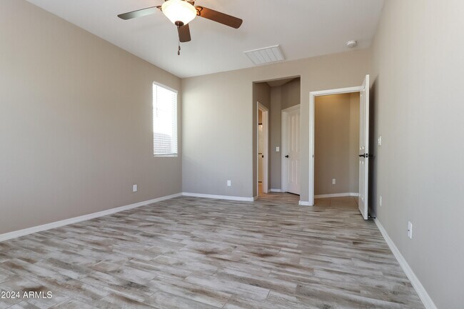 Building Photo - 2336 N Alsap Rd