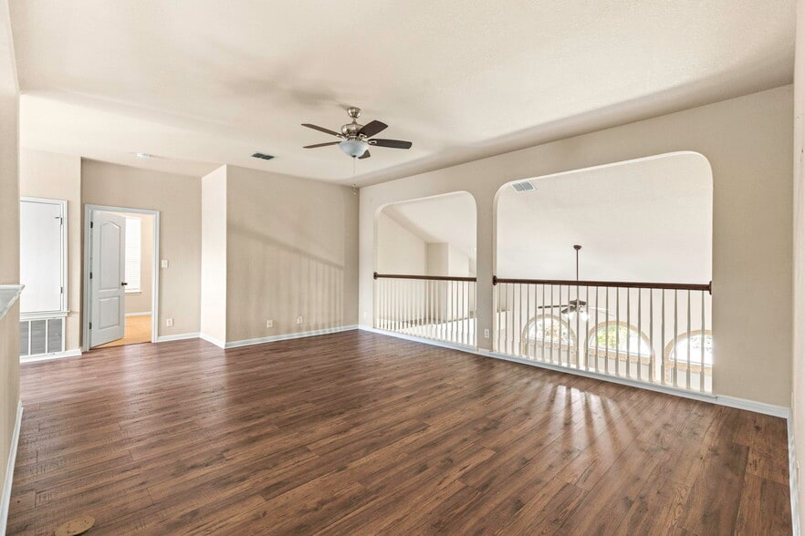 Building Photo - 419 Coyanosa Falls