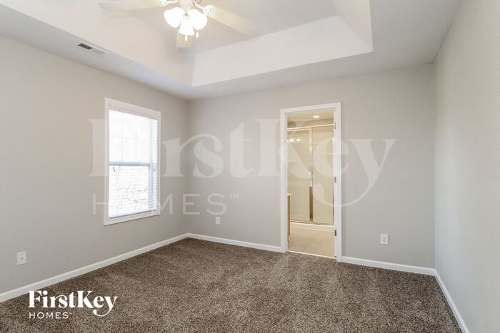 Building Photo - 107 Town Park Dr
