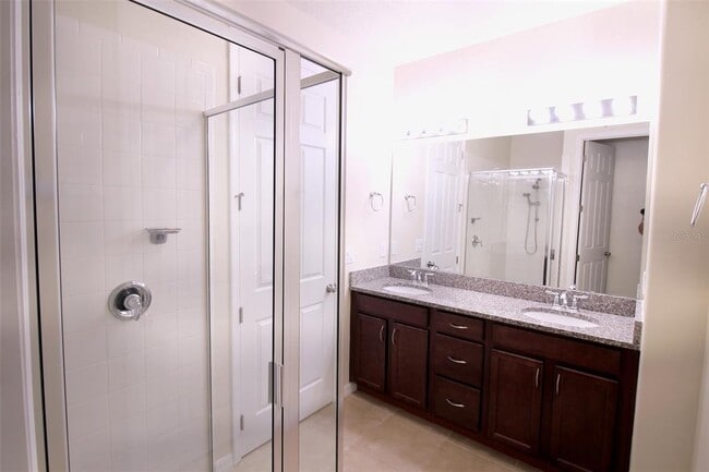 Building Photo - 2918 Windmill Dr