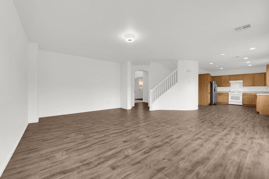 Building Photo - 9633 Rolling Thunder Ave