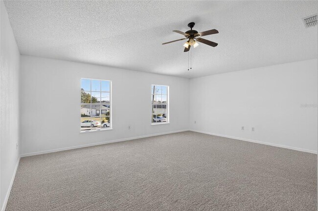 Building Photo - 1906 Lakeview Ln