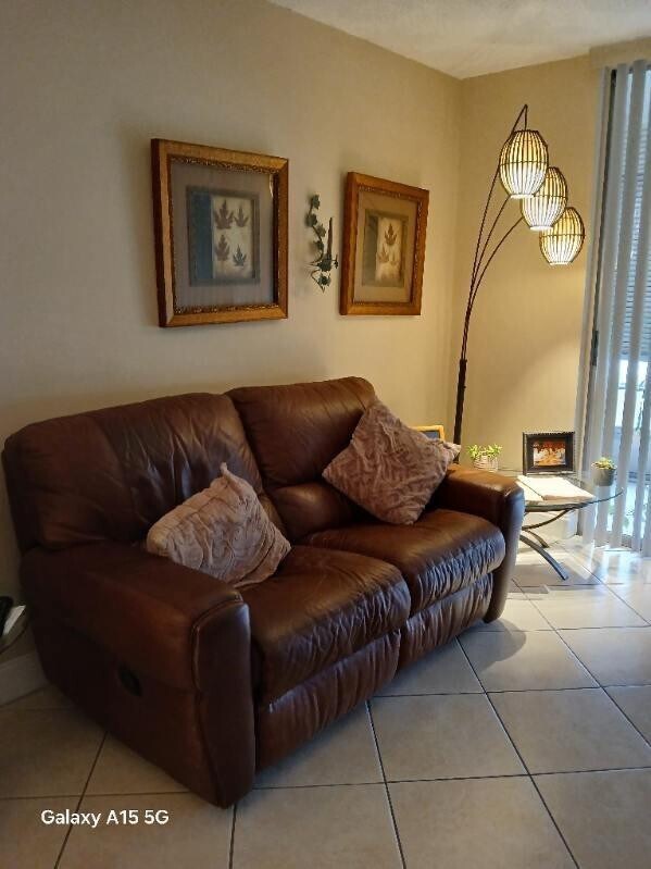 Building Photo - 8300 Sunrise Lakes Blvd