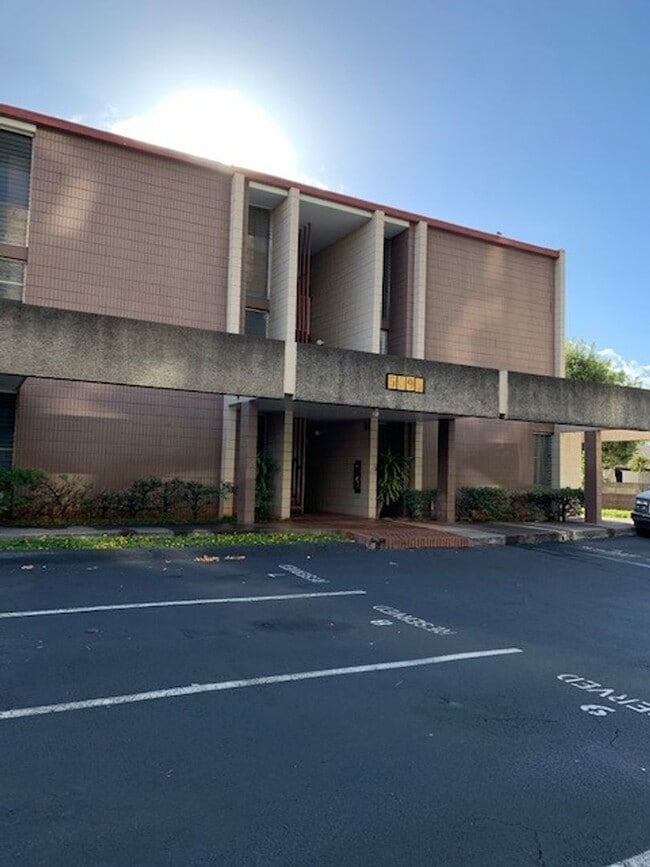 Primary Photo - Three Regents Condo - 3 bedrooms, 2 bath, ...