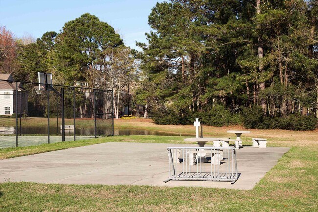 Building Photo - 4384 Daphne Ln