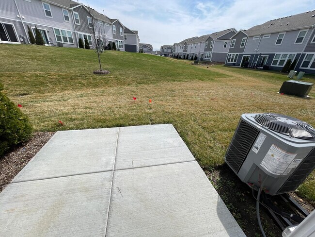 Building Photo - 12011 Jordi Rd