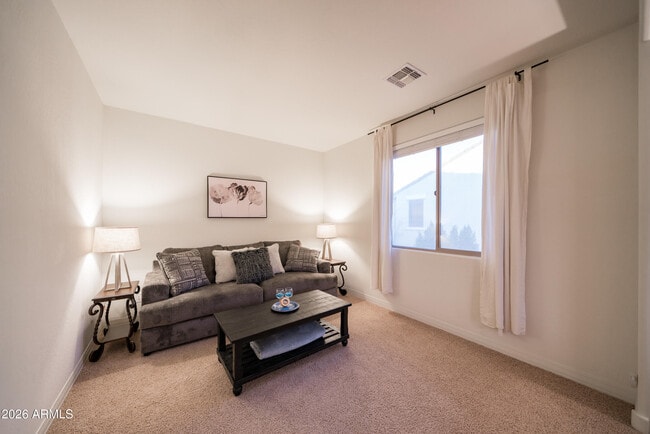 Building Photo - 2681 E Hampton Ln