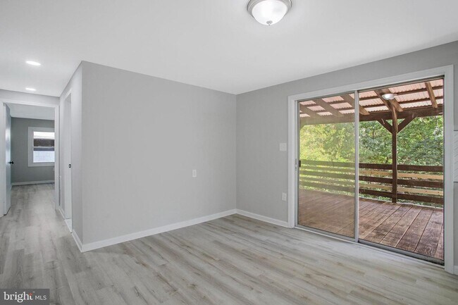 Building Photo - 20478 Poplar Ridge Rd