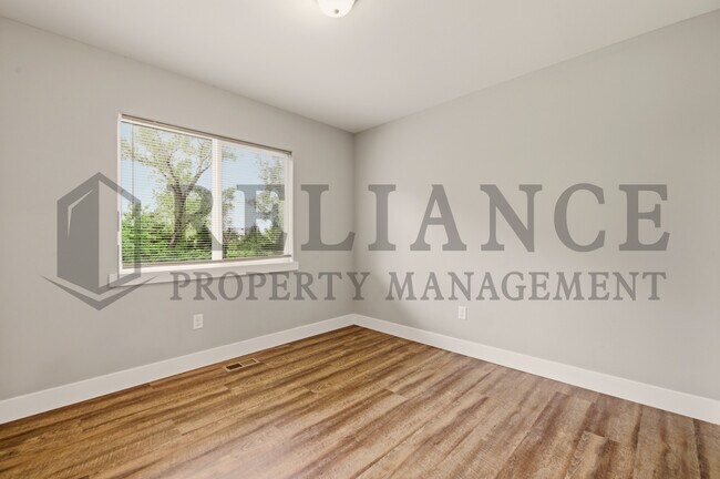 Building Photo - 4647 E 45th St N