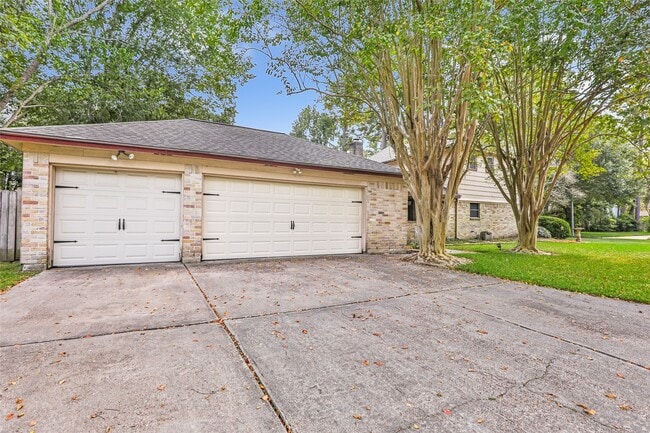 Building Photo - 19610 Forest Fern Dr