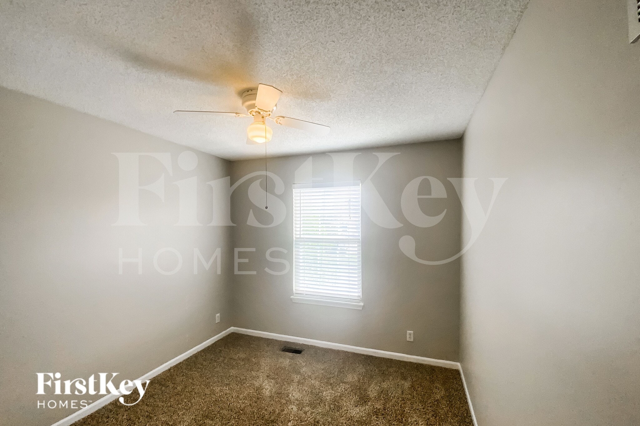 Building Photo - 8621 NE 110th Terrace