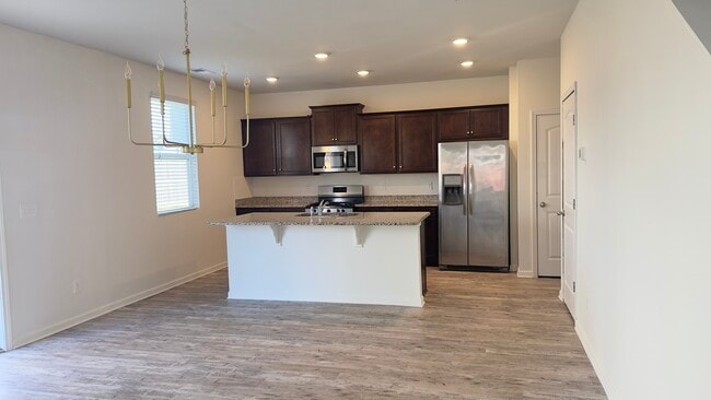 Building Photo - 809 Foxdale Dr