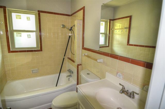 Building Photo - 2434 Dunloe Dr