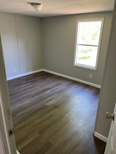 Building Photo - 3736 E Burke Blvd