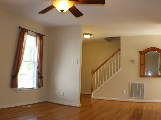 Building Photo - 6965 Pimlico Dr
