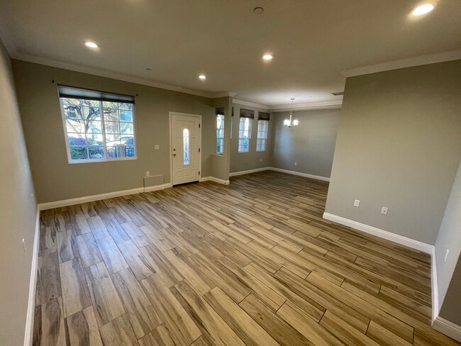 Building Photo - 1701 Patricia Ave
