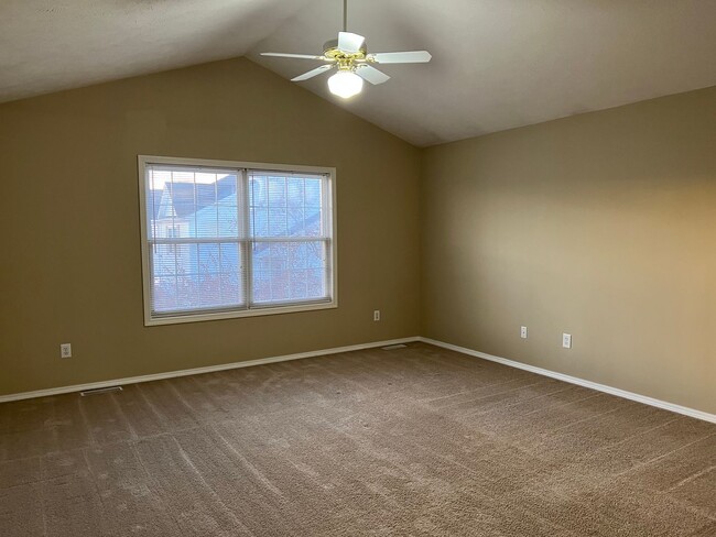 Building Photo - 1034 Doral Dr