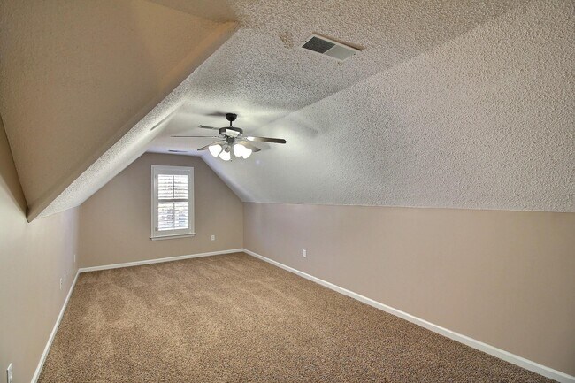 Building Photo - 1325 Rain Hollow Cir E
