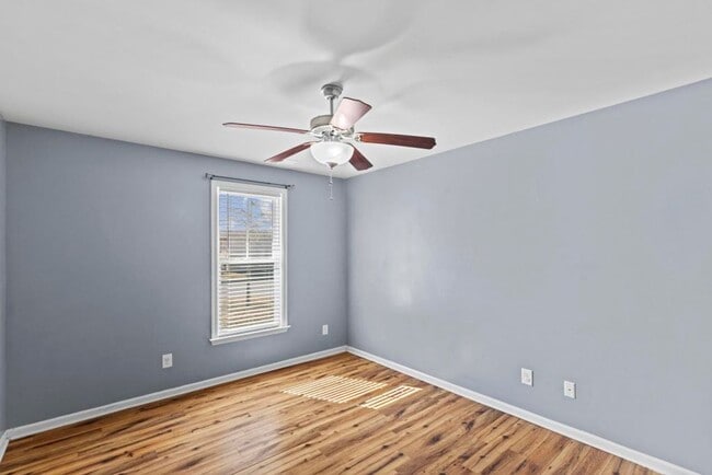 Building Photo - End Unit with Lots of Upgrades!