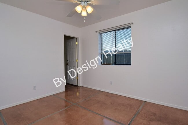 Building Photo - 2-Bed 1-Bath near University of Arizona with private yard