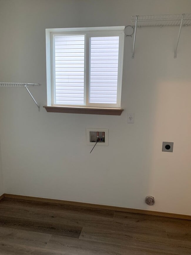 Building Photo - Graham 3 bedroom