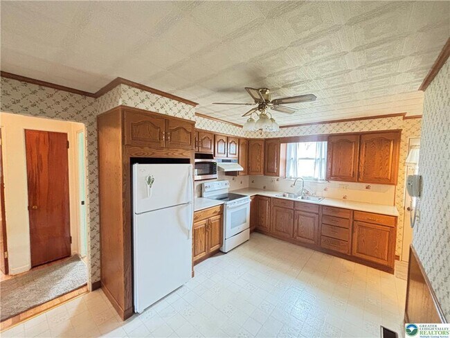 Building Photo - 662 Minor St