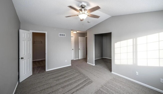 Building Photo - 8919 Ladino Cir