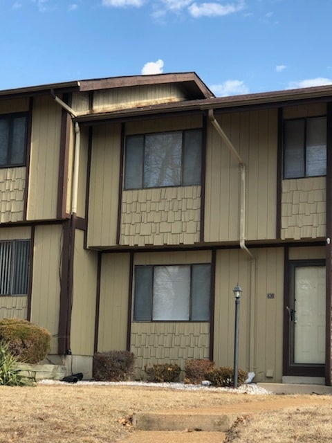 Building Photo - 2803 Savoy Dr