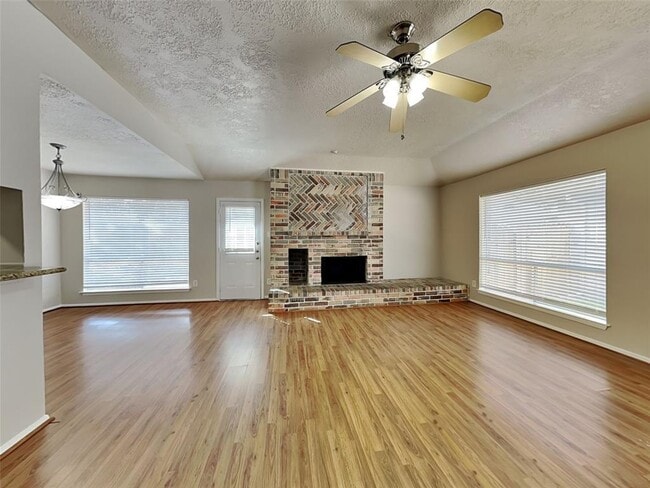 Building Photo - 4823 Ingleside Ct