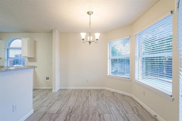 Building Photo - 1408 Belaire Dr