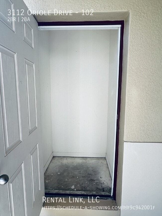 Building Photo - 3112 Oriole Dr