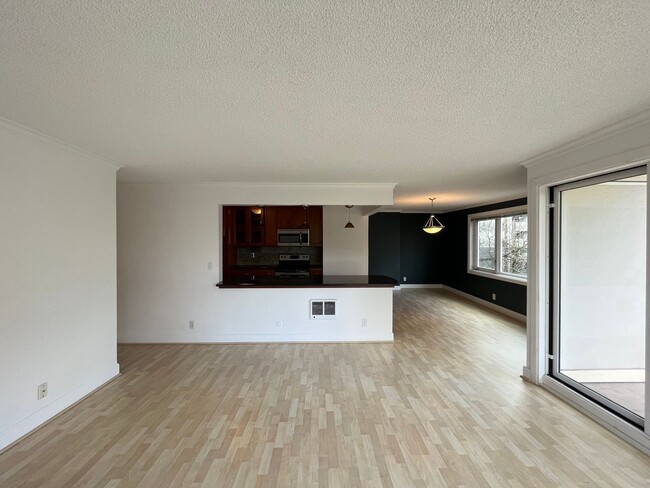 Building Photo - 2Bed 2Bath Condo in Goose Hollow - Garage ...