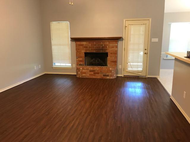 Open concept living room - 303 Myrtle Ave