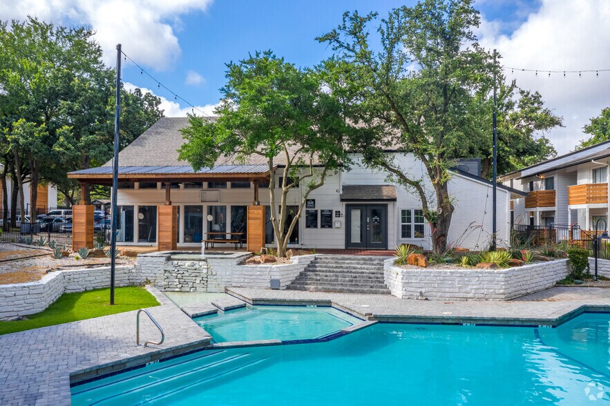 Tides at North Arlington 707 Washington Dr Arlington TX 76011