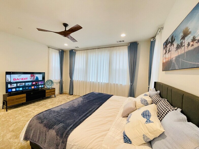 Building Photo - 8742 Hayes Cir