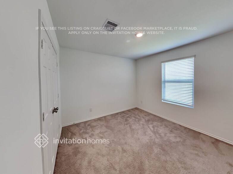Building Photo - 24127 Mustang Run Dr