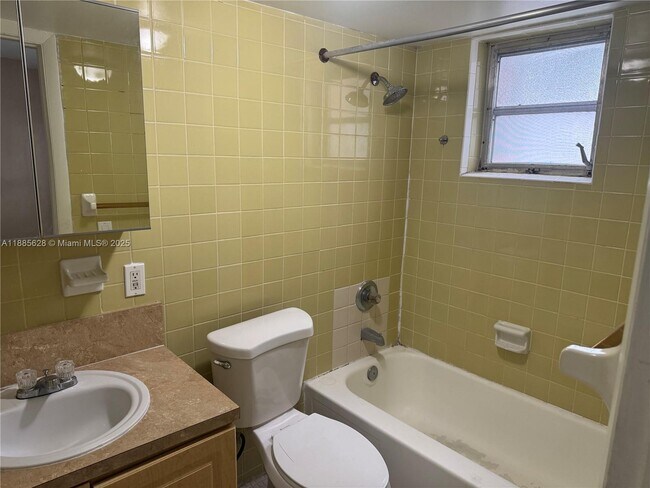 Building Photo - 1280 W 54th St