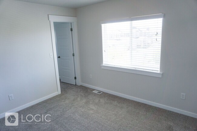 Building Photo - 15180 Gunpowder Ct