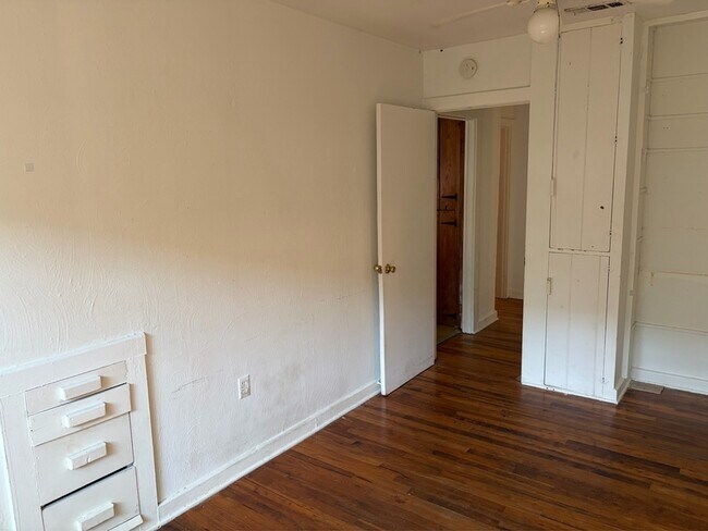 Building Photo - 209 Lovelace Dr