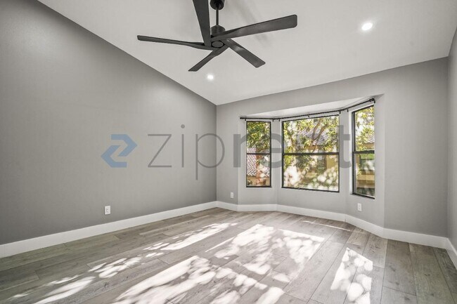 Building Photo - 16810 Picadilly Ln