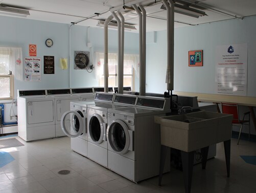 Building Photo - 901 N Elmer Ave