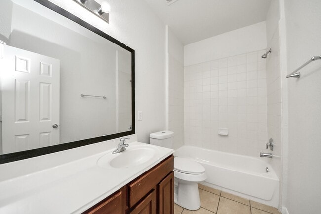 Building Photo - 2412 Appian Way