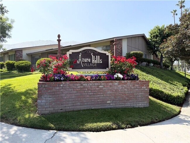 Building Photo - Amazing Grand Terrace Home