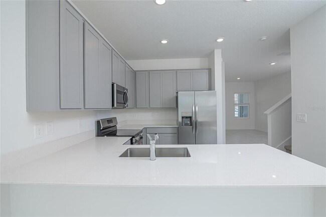 Building Photo - 2642 Runners Cir