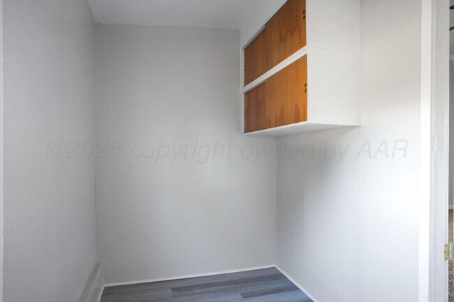 Building Photo - Cute Avondale Home