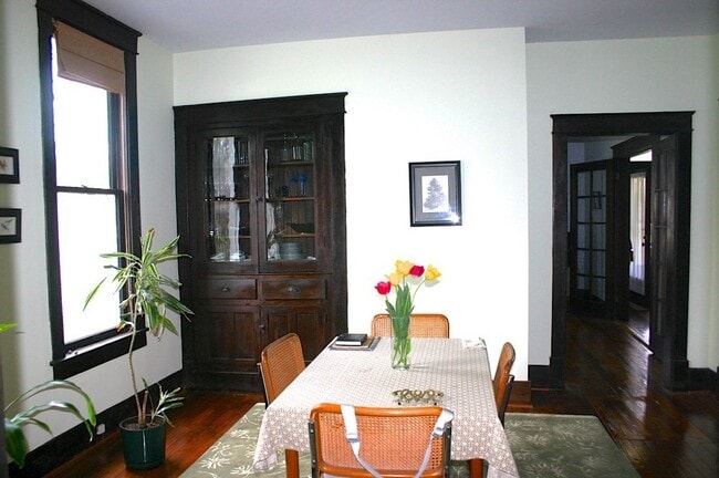 Building Photo - Sylvan Heights Victorian