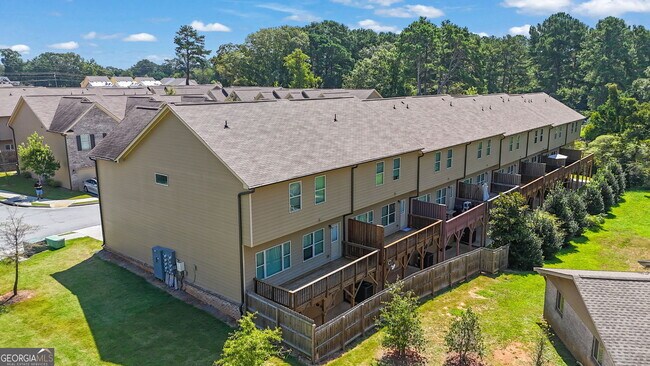 Building Photo - 232 Cashes Dr
