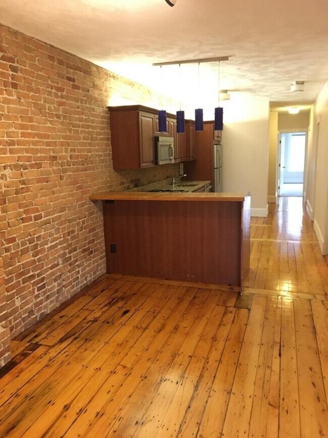 2 bedroom in Chelsea MA 28 Beacon St Chelsea MA 02150 Apartment Finder