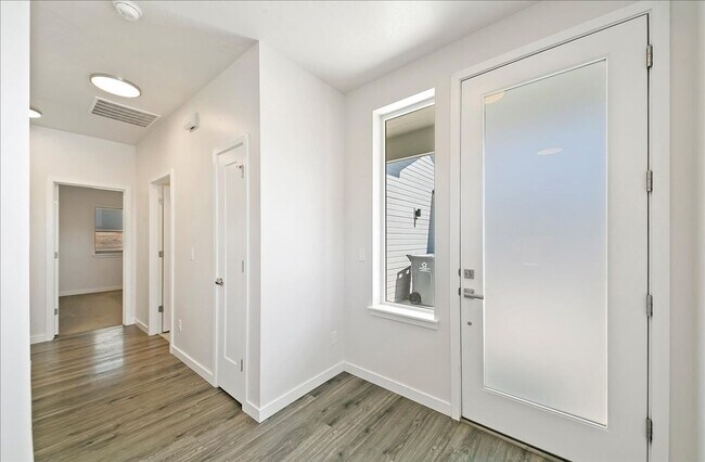 Building Photo - West Boise Bungalow with Modern Upgrades &...