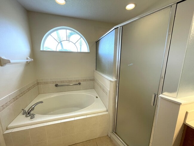Building Photo - 1171 Tamango Dr